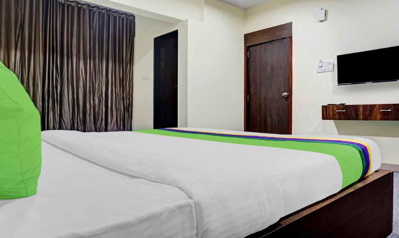 Hotel Treebo Tulip Pune Esterno foto