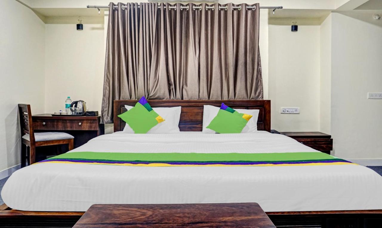 Hotel Treebo Tulip Pune Esterno foto